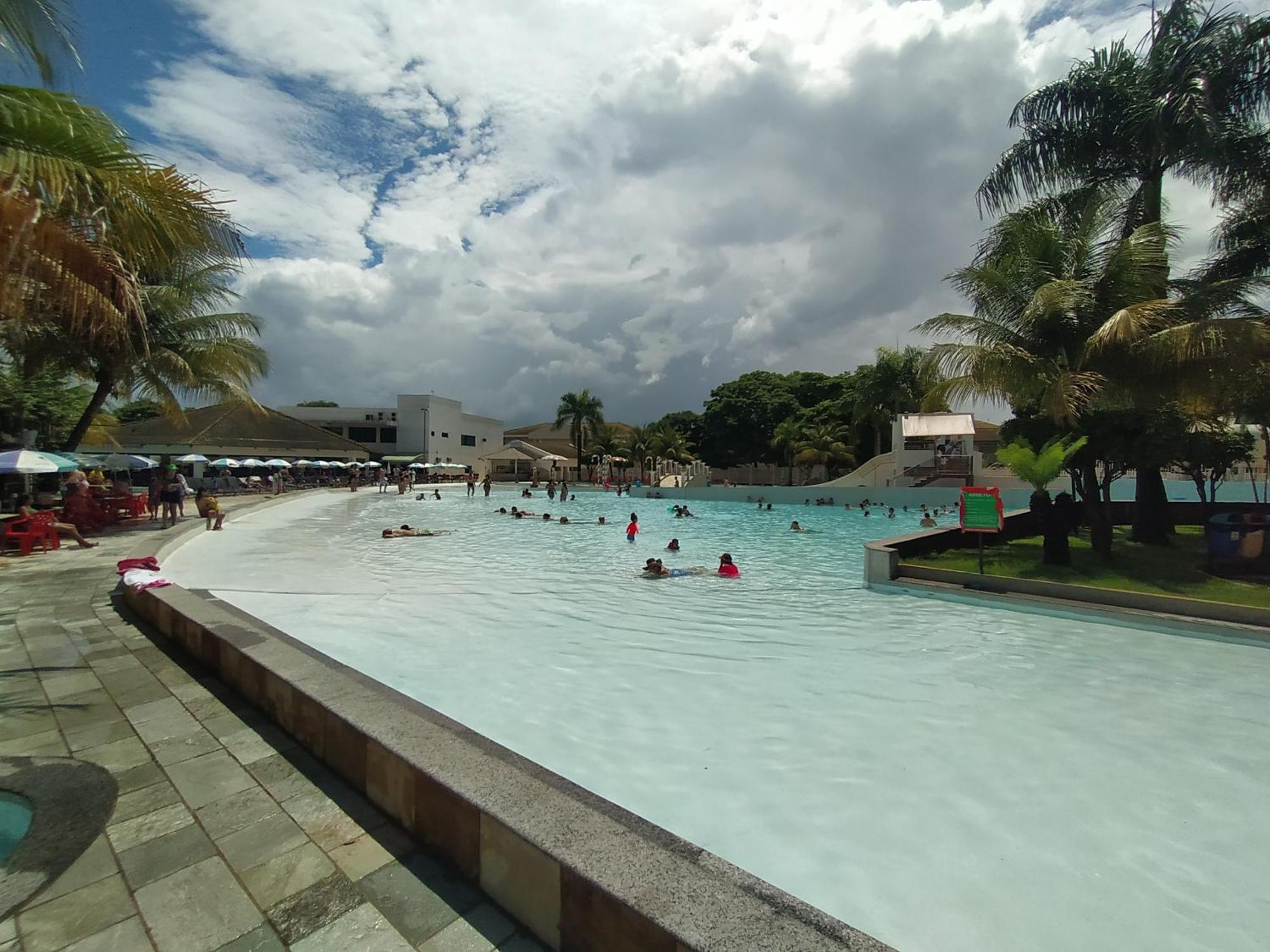 Lacqua Diroma, Parque Acquatico Com Piscina De Ondas *