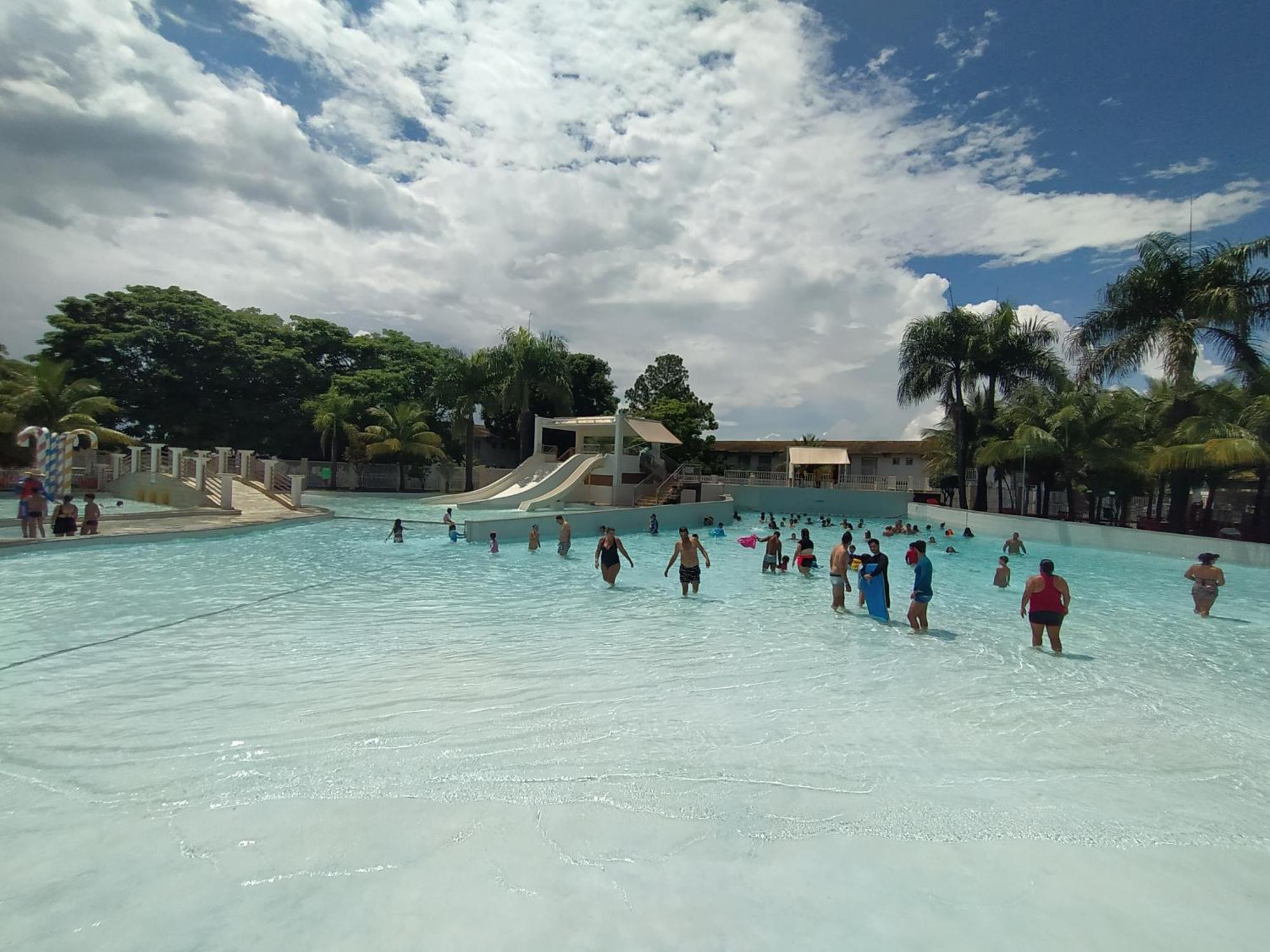 Lacqua Diroma, Parque Acquatico Com Piscina De Ondas Caldas Novas